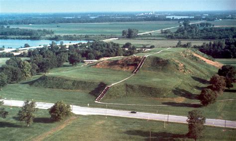  The Cahokia Mounds: A Testament to Mississippian Culture and Its Unexpected Collapse